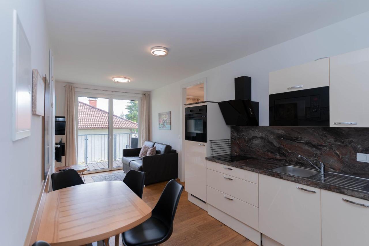 Modern Apartment With Private Balcony Near City Center Wien Eksteriør billede