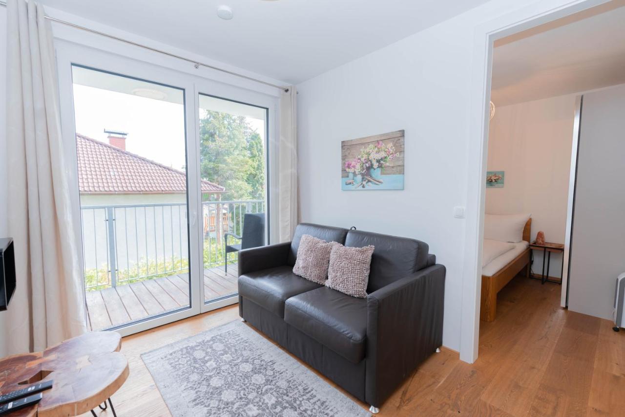 Modern Apartment With Private Balcony Near City Center Wien Eksteriør billede